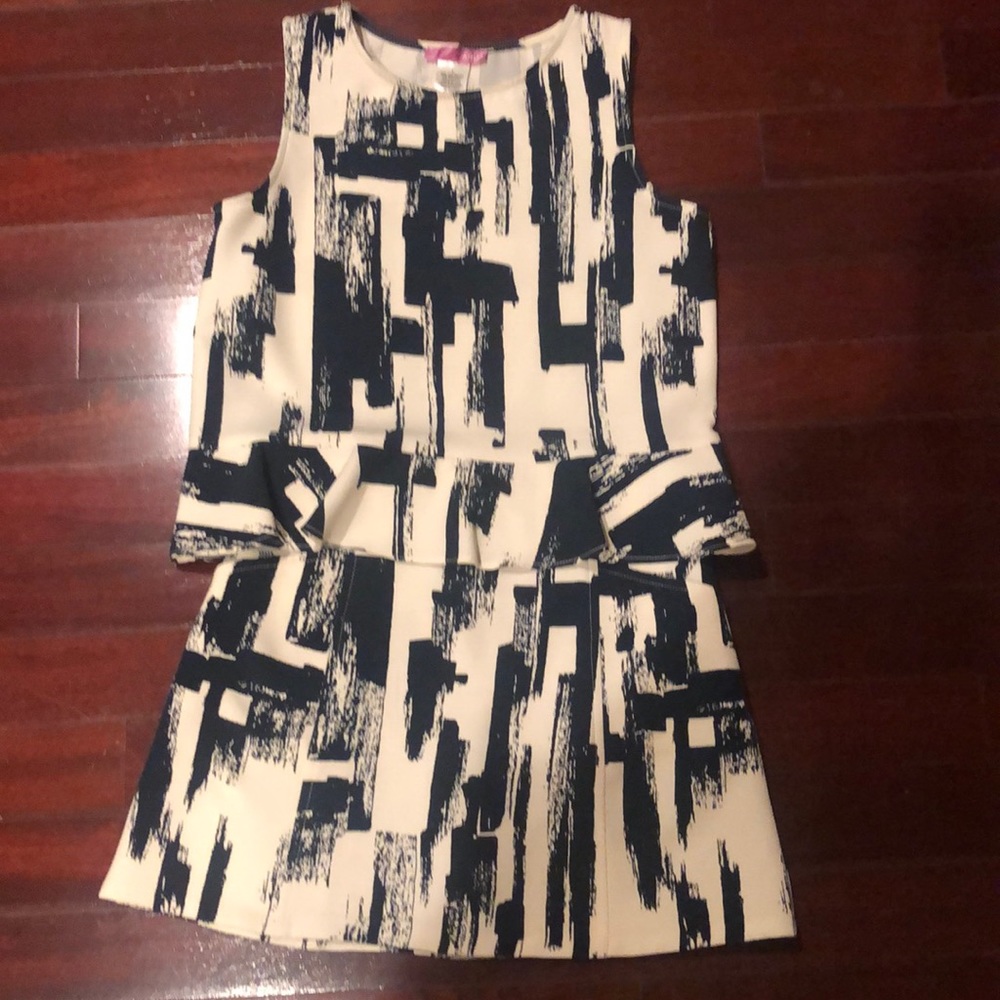 Two piece skirt set